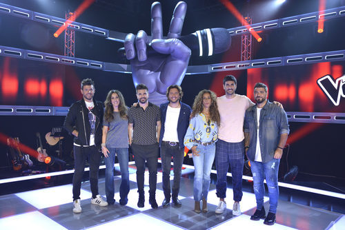 Los coaches de 'La Voz' y 'La Voz Kids' posan juntos en su presentación