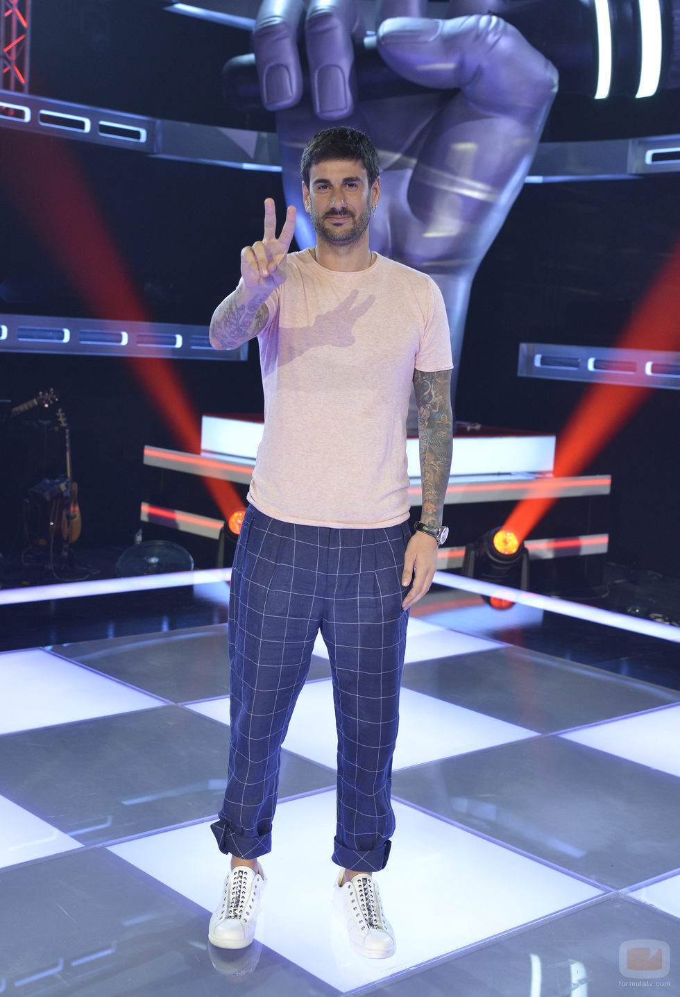 Melendi posa en la presentación de 'La Voz' y 'La Voz Kids'