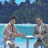 Kiko Jiménez junto a Jorge Javier Vázquez en la gala final de 'Supervivientes 2017'