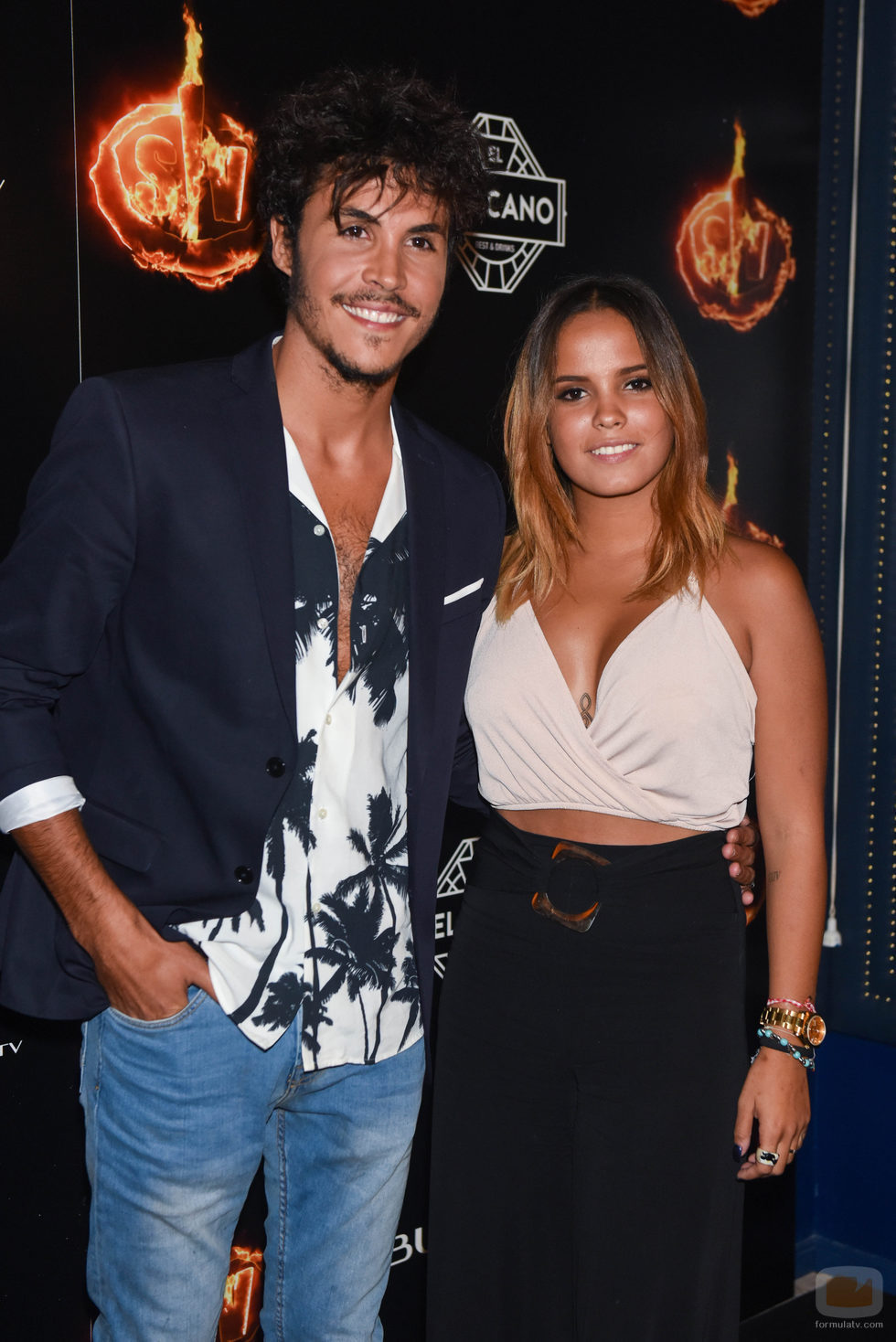 Kiko Jiménez y Gloria Camila Ortega en la fiesta de Supervivientes