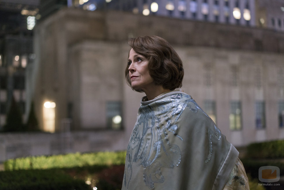 Sigourney Weaver es Alexandra en 'The Defenders'