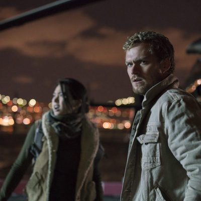 Finn Jones en el papel de Danny Rand, un superhéroe de 'The Defenders'