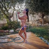 Anabel Pantoja posa en topless para celebrar sus 400 mil seguidores