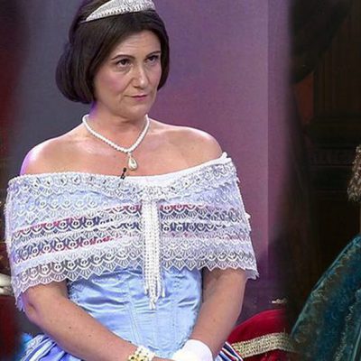 Carlota Corredera disfrazada de "Isabel II" en 'Sálvame'