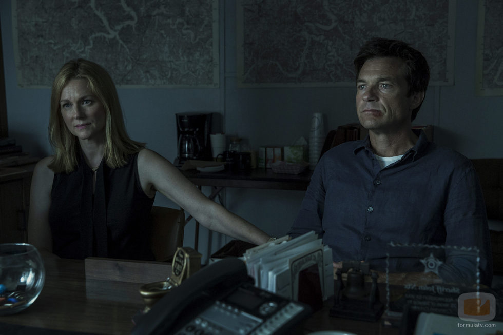 Marty Byrde y su mujer, Wendy, en 'Ozark'