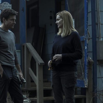 Wendy y Marty hablando en 'Ozark'