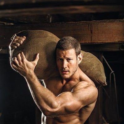 Tom Hopper ('Juego de tronos') posa muy sexy para Men's Health