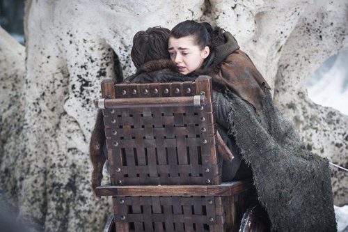 Arya Stark y Bran Stark en el 7x04 de 'Juego de Tronos'