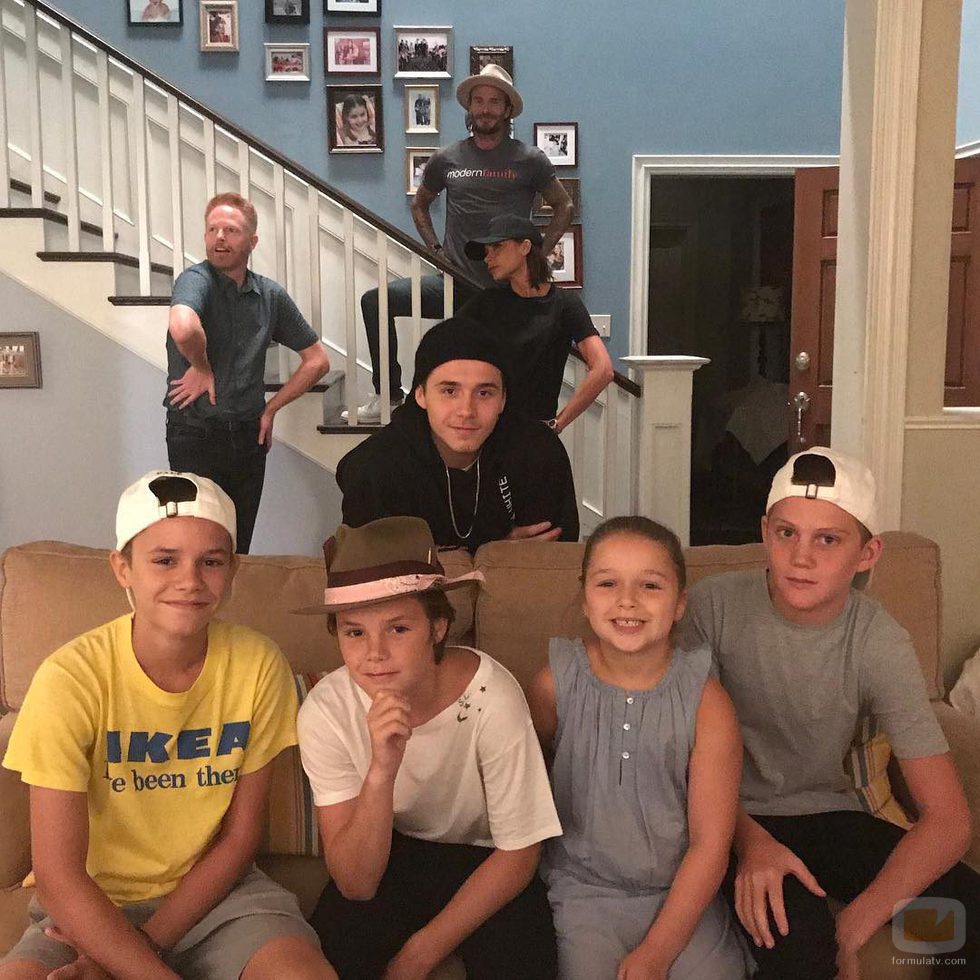 La familia Beckham, de visita en la casa de los Dunphy de 'Modern Family'