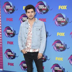 Carter Jenkis en los Teen Choice Awards 2017