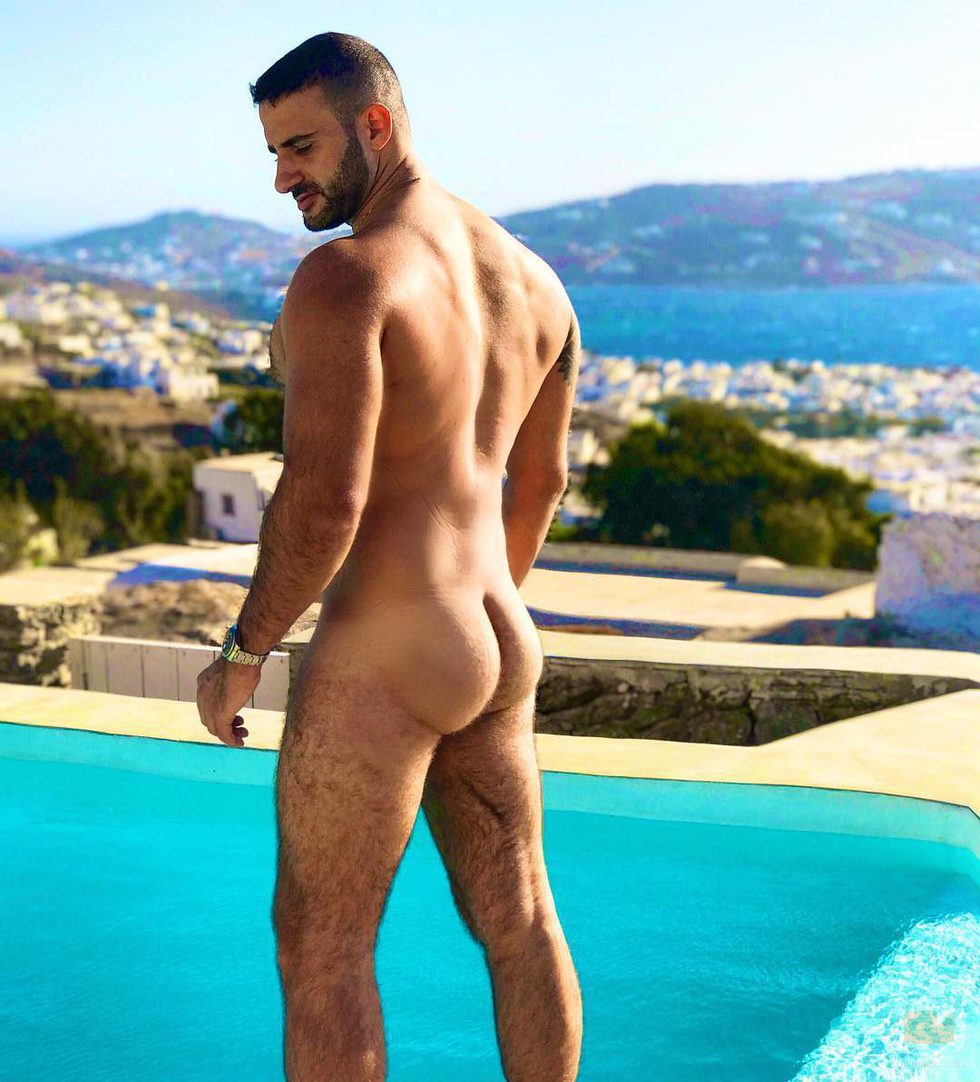 Eliad Cohen, posa desnudo y muy sexy