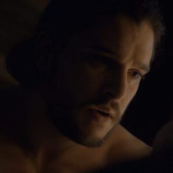Jon Snow en la escena de sexo del 7x07 de 'Juego de Tronos'