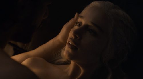 Daenerys Targaryen en la escena de sexo del 7x07 de 'Juego de Tronos'
