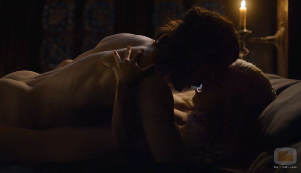 Daenerys Targaryen y Jon Snow en la escena de sexo del 7x07 de 'Juego de Tronos'
