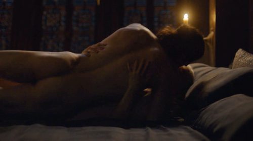 Jon Snow y Daenerys Targaryen en una escena de sexo en el 7x07 de 'Juego de Tronos'