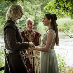 Rhaegar Targaryen y Lyanna Stark en su boda en el 7x07 de 'Juego de Tronos'