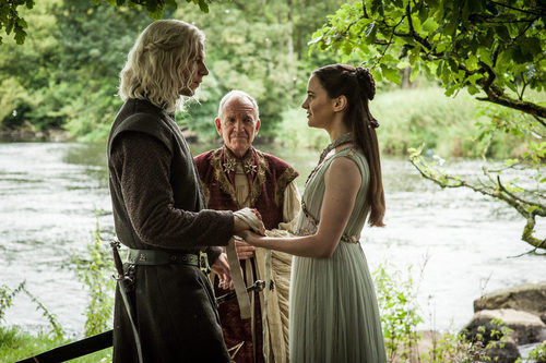 Rhaegar Targaryen y Lyanna Stark en su boda en el 7x07 de 'Juego de Tronos'
