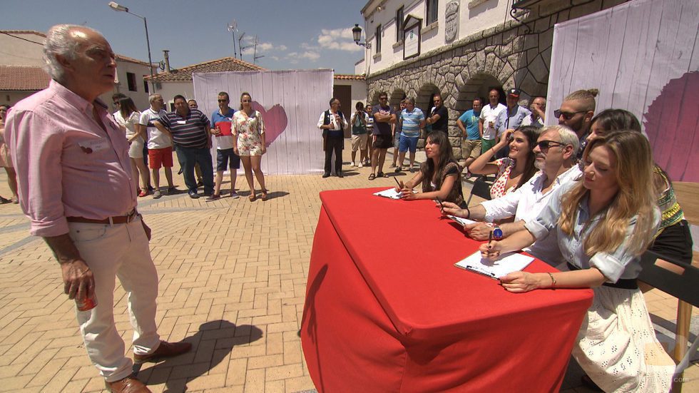 El equipo de 'First Dates' realiza una prueba de casting