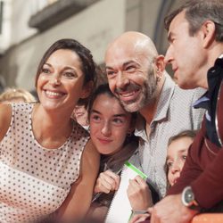 Cristina Plazas, de 'Estoy vivo', posa junto a sus fans en el FesTVal