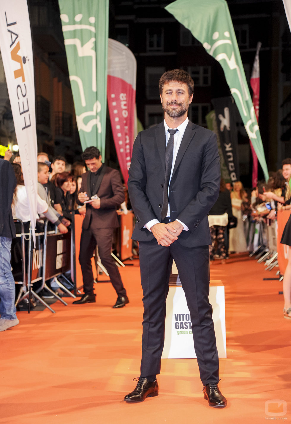 Hugo Silva posa en la presentación de 'El Ministerio del Tiempo' en el FesTVal
