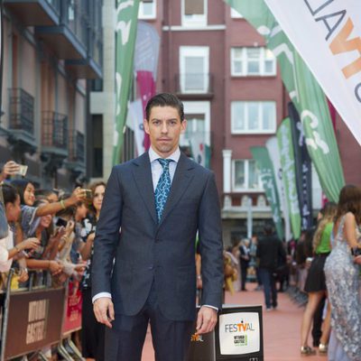 Pose de Adrián Lastra, de 'Velvet colección', en el FesTVal de Vitoria