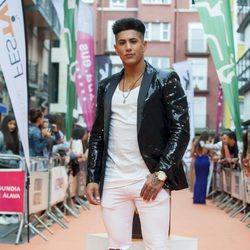 Ferre, participante de 'MTV Super Shore 3', posando en la alfombra naranja del FesTVal