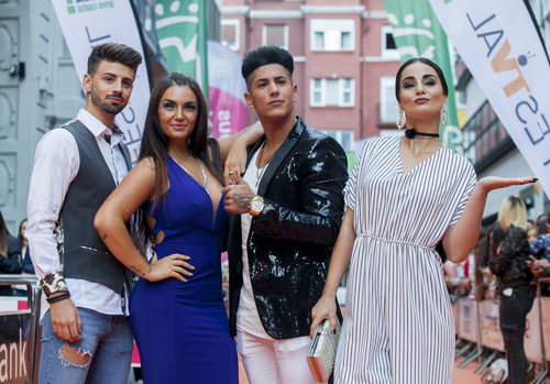 Isaac, Elettra Lamborghini, Ferre y Adela, participantes de 'MTV Super Shore 3', en la alfombra naranja del FesTVal