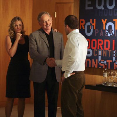 Victor Garber y Nathasha Henstridge