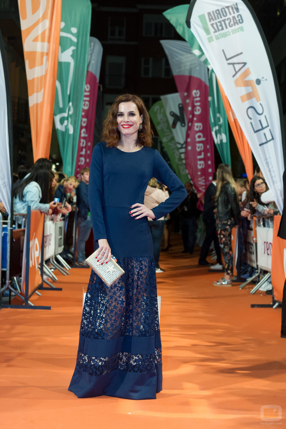Begoña Maestre posa en la alfombra naranja del FesTVal por su papel en 'Traición'