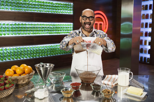 José Corbacho cocinando en 'MasterChef Celebrity 2'