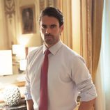 Emmanuel Esparza en la foto promocional de 'Secretos de Estado'