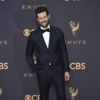 Billy Eichner en la alfombra roja de los Premios Emmy 2017
