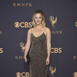 Abby Elliott en la alfombra roja de los Premios Emmy 2017