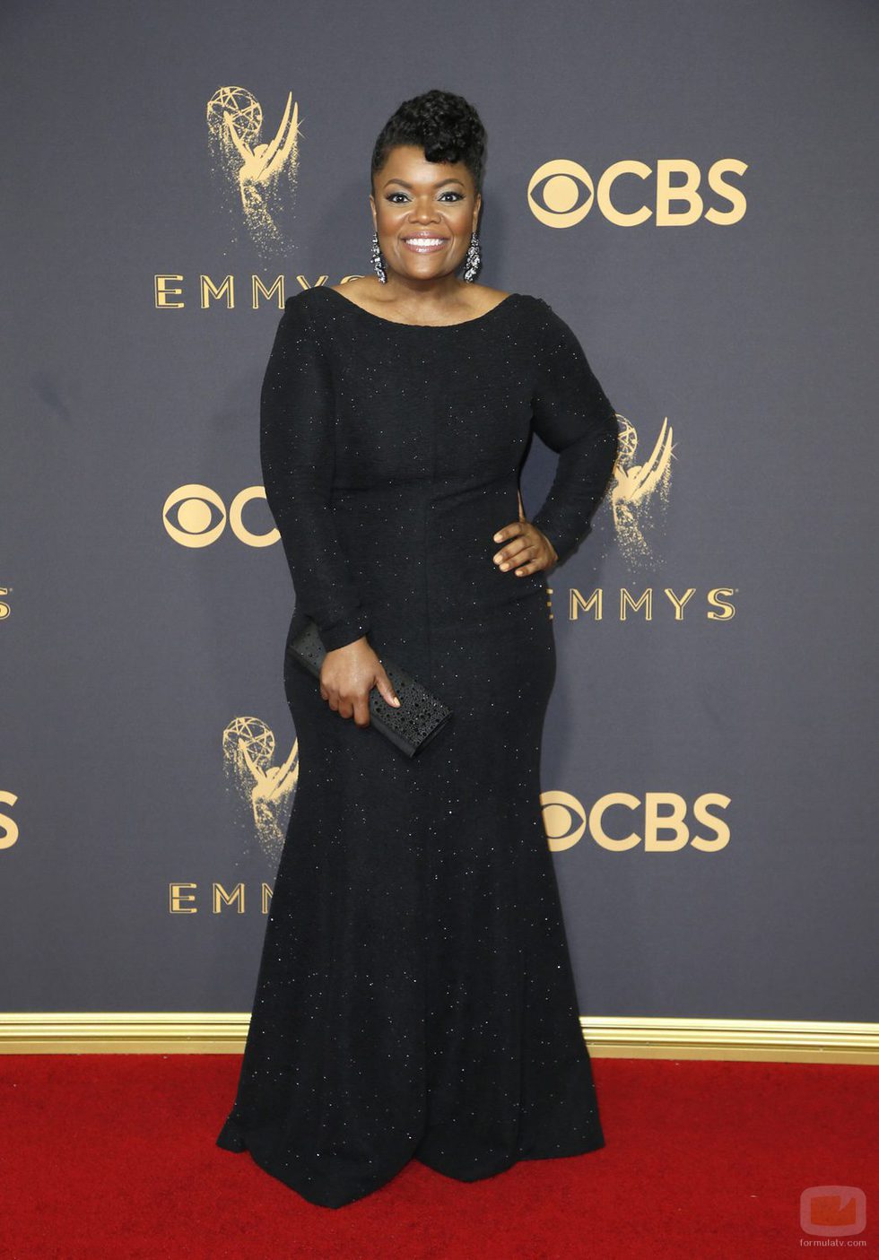 Yvette Nicole Brown en la alfombra roja de los Premios Emmy 2017