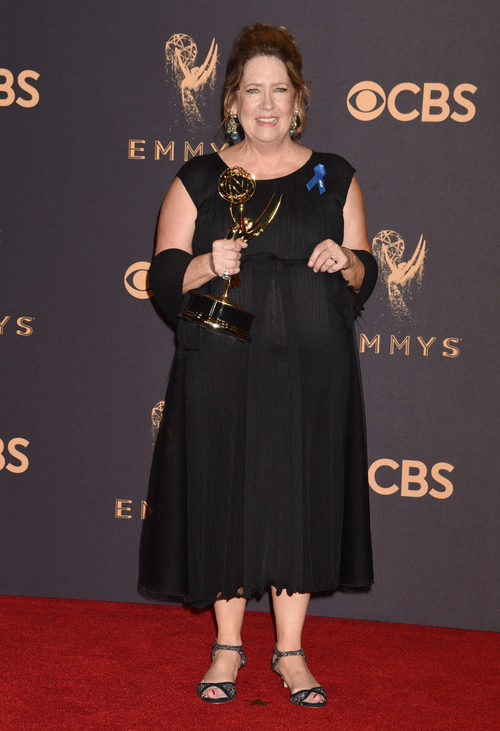 Ann Dowd galardonada en los Emmy 2017