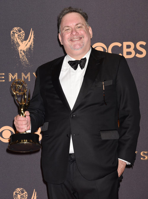 Bruce Miller galardonado en los Emmy 2017