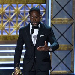 Sterling K. Brown da su discurso en los Emmy 2017