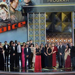 El equipo de 'The Voice' recibe un premio en los Emmy 2017
