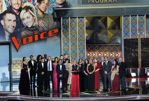 El equipo de 'The Voice' recibe un premio en los Emmy 2017