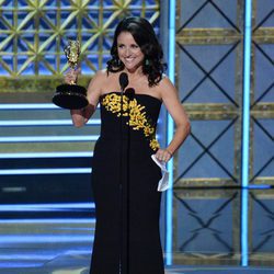 Julia Louis-Dreyfus recoge su premio en los Emmy 2017