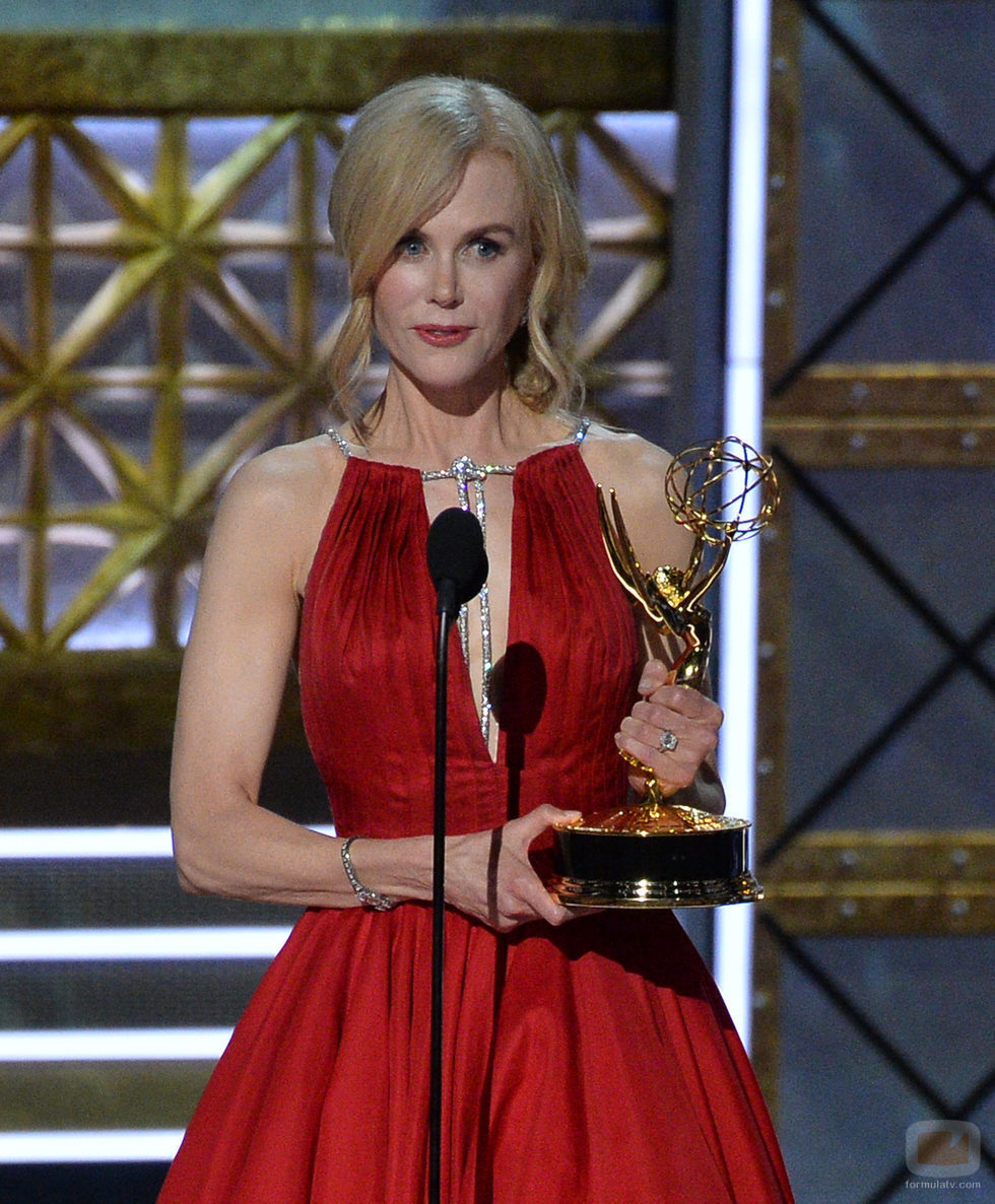 Nicole Kidman recoge su premio en los Emmy 2017