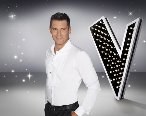 Pose de Jesús Vázquez, presentador de 'La Voz 5'