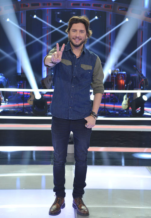 Sonrisa de Manuel Carrasco posando en 'La Voz 5'