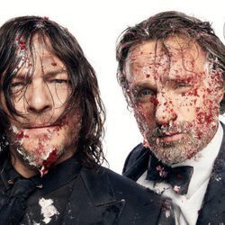 Norman Reedus y Andrew Lincoln ('The Walking Dead') con sangre en la cara