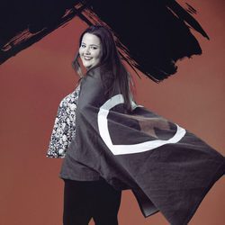 Pilar Marcellán posa con la bandera de 'GH Revolution'