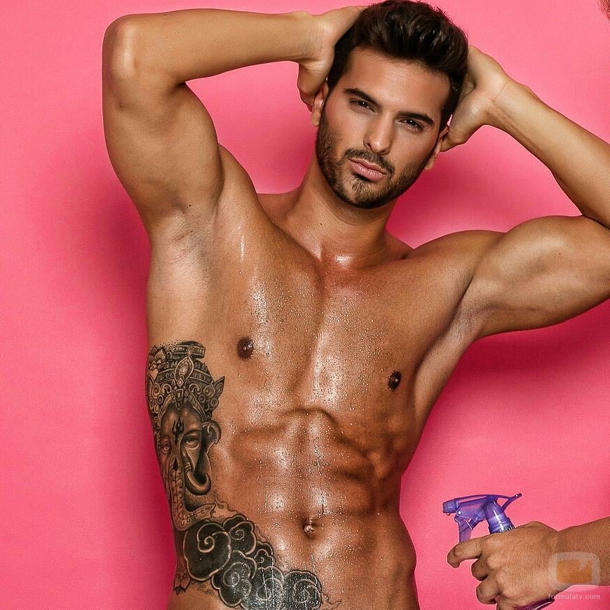 Suso Álvarez (GH 16) muestra su trabajado torso al desnudo