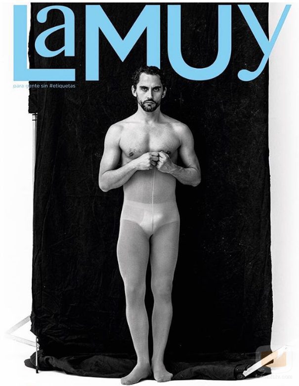Paco León muestra sus atributos en la portada de La Muy