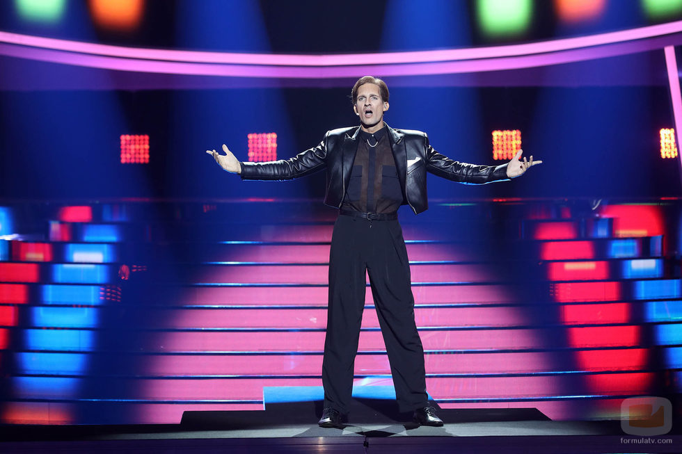 Fran Dieli, de 'Tu cara me suena 6', viste de negro en la primera gala
