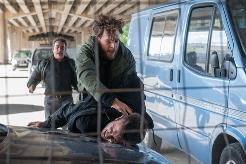 Álvaro Cervantes, agresivo con su compañero en 'La zona'