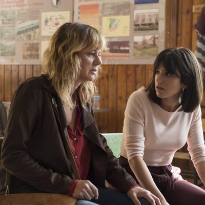 Emma Suárez y Marina Salas en 'La zona'